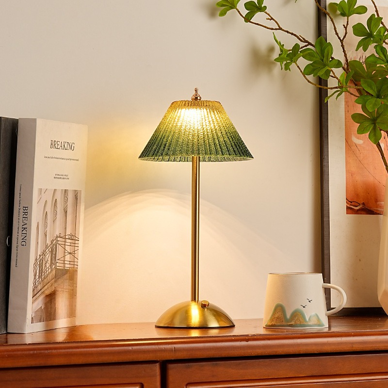 Lampa stołowa 2026 Retro Ribbe – Glass Bed recenzja i cena