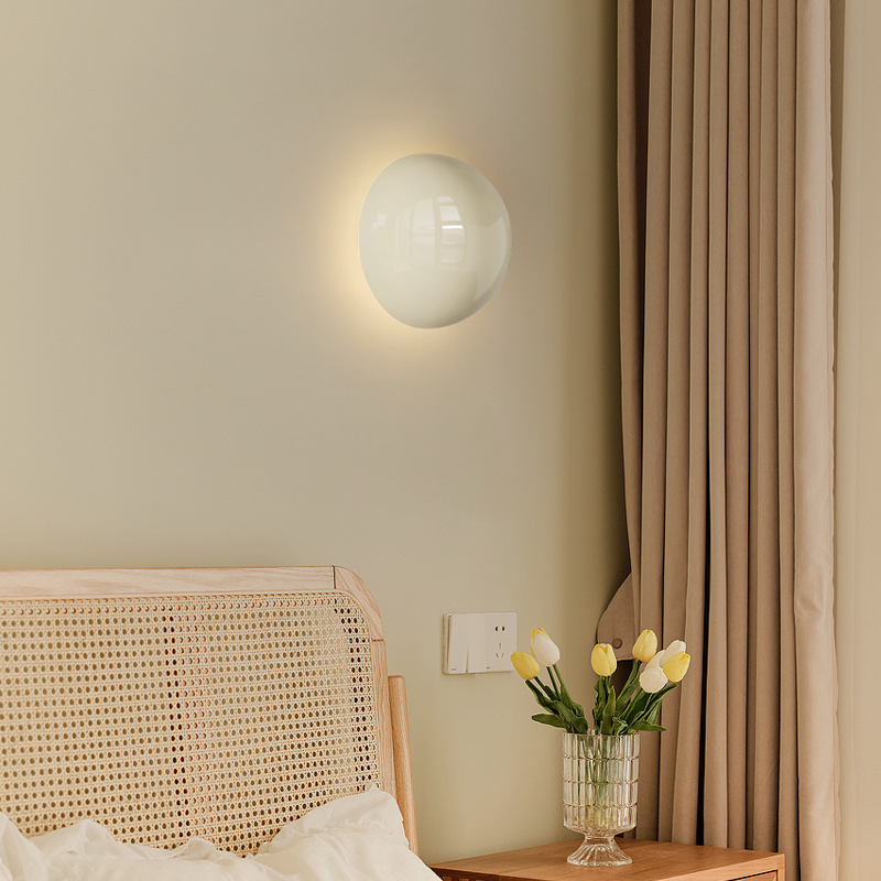 Minimalistyczne lampy ścienne  – Glass Bed recenzja i cena